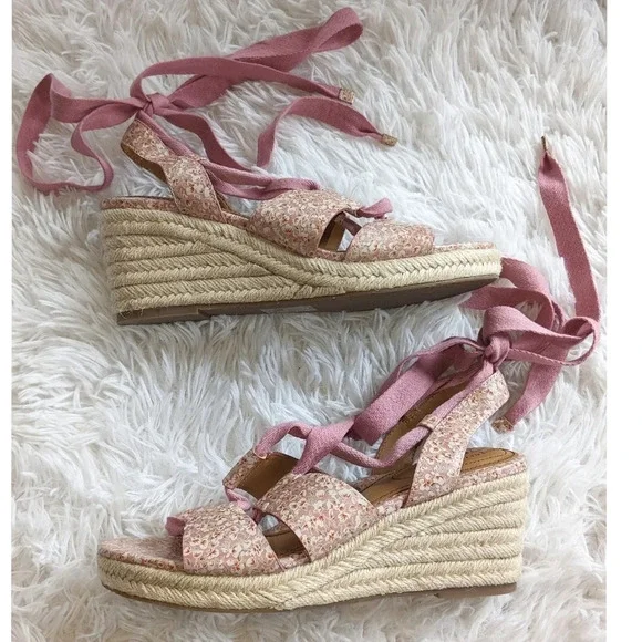 Patricia Nash Riva Wedges - Picture 2 of 8